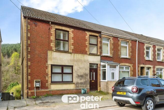 3 bed property, in Morgans Terrace, £120,000
