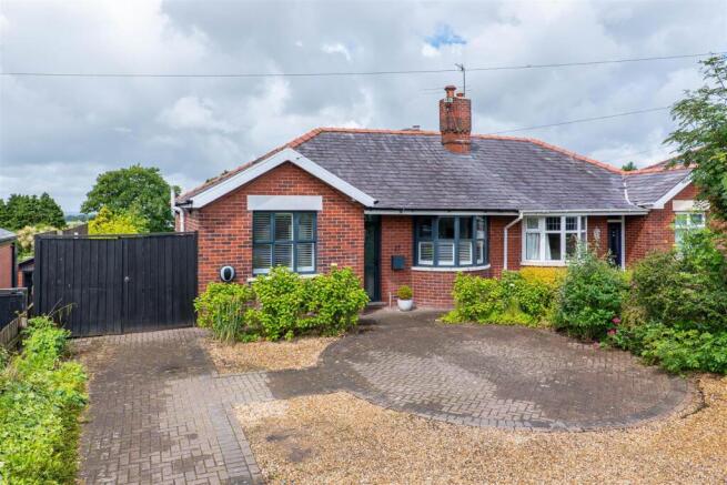 3 bed property, in Preston Road, £349,995