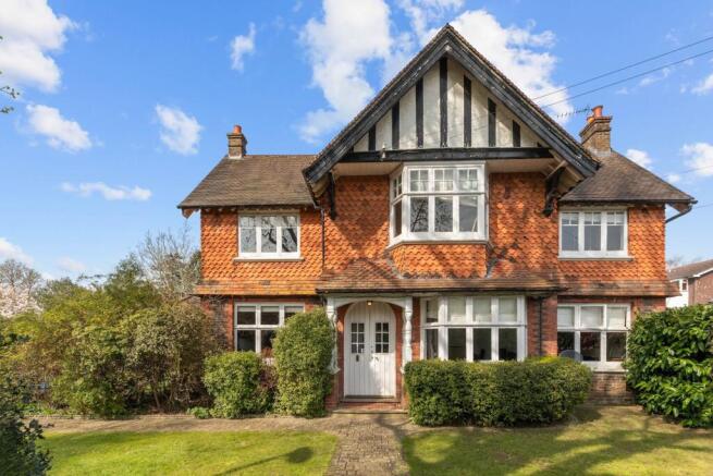 5 bed property, in Wimblehurst Road, £1,350,000