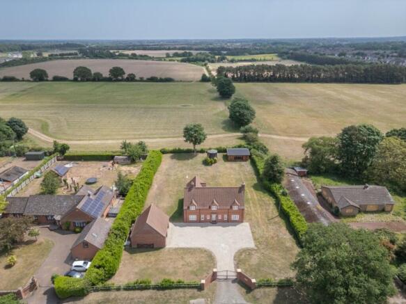 4 bed property, in Taverham, £925,000