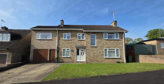 4 bed property, in Valley Rise, £510,000