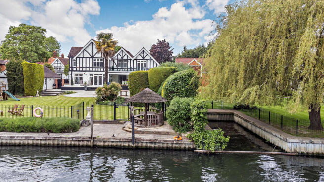 7 bed property, in Fishery Road, £4,500,000