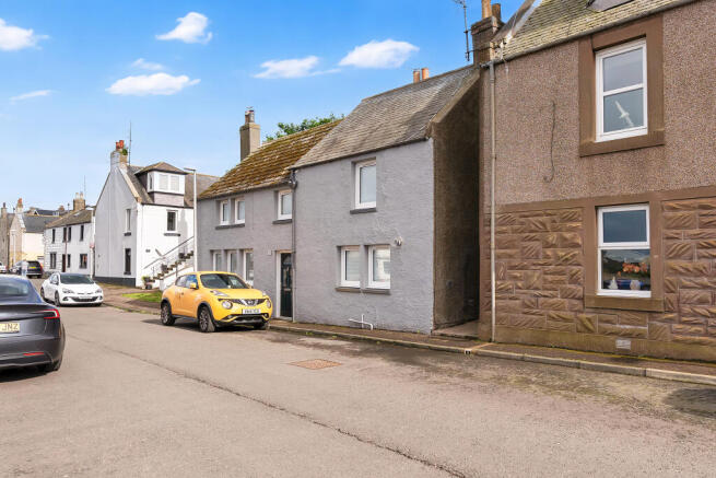 3 bed property, in King Street, £130,000
