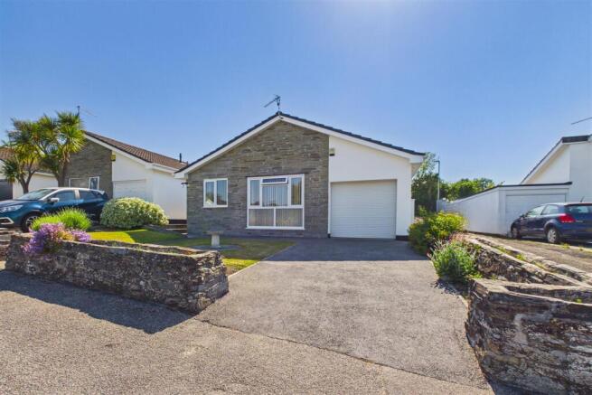 3 bed property, in Bedowan Meadows, £395,000