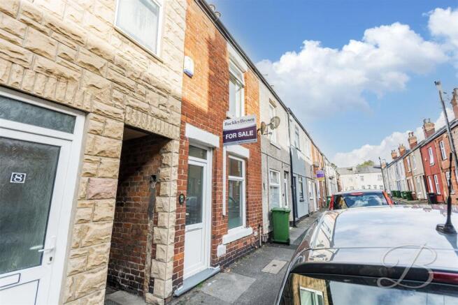 2 bed property, in Gedling Street, £100,000