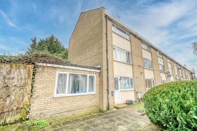 4 bed property, in Eagle Way, £375,000