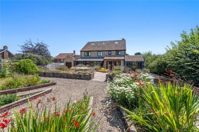 6 bed property, in Bladon Hill, £1,000,000