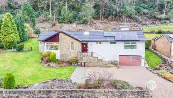 4 bed property, in Under Billinge Lane, £575,000