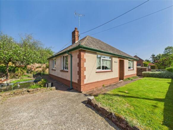 2 bed property, in Tolleys, £260,000