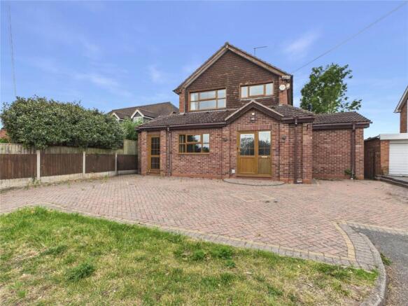 4 bed property, in Plough Road, £450,000
