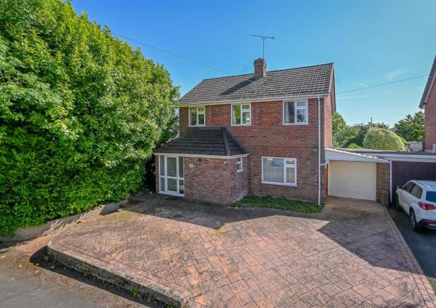 3 bed property, in Arden House, £400,000