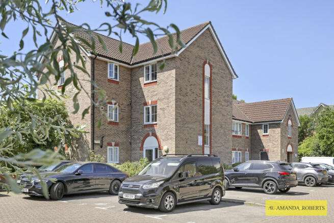 1 bed property, in Osprey Road, £219,995