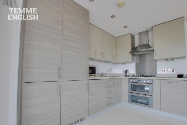 1 bed property, in Gainsborough Close, £180,000