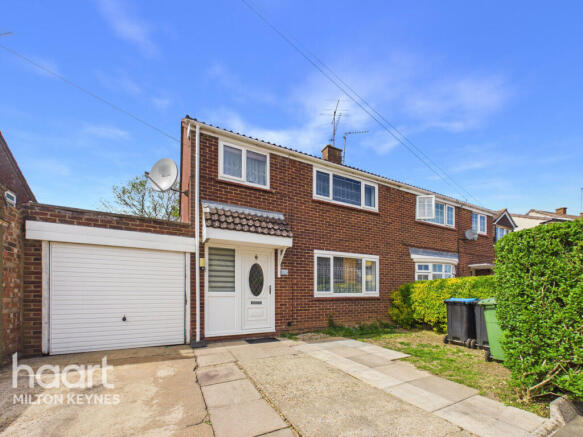 3 bed property, in Kenilworth Drive, £350,000