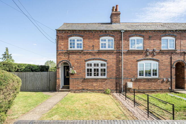 2 bed property, in Thistleton Road, £290,000