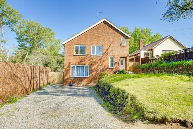 3 bed property, in Sandy Lane, £625,000