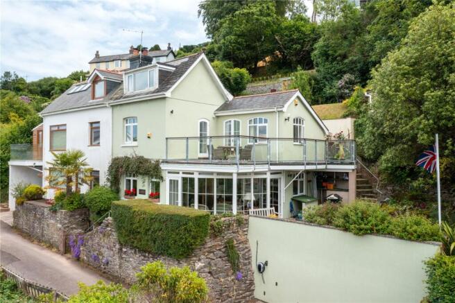 4 bed property, in Upper Wood Lane, £650,000
