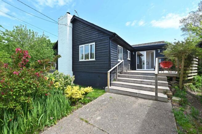 3 bed property, in Old Harbour Farm Lane, £518,000