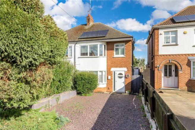 3 bed property, in Nest Lane, £290,000