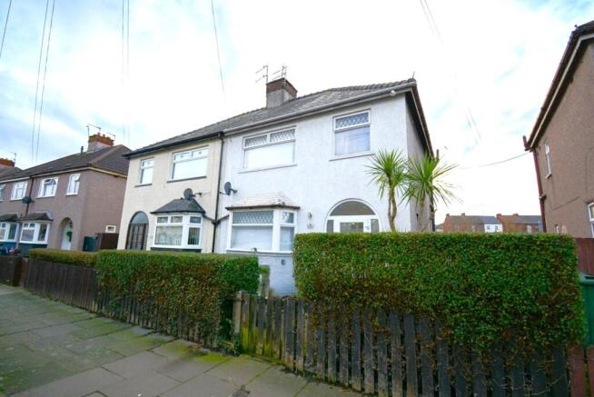 3 bed property, in Rycroft Road, £160,000