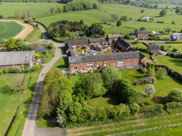 5 bed property, in Farm Town Lane, £895,000