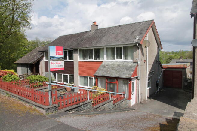 2 bed property, in 25 Victoria Road North, £275,000