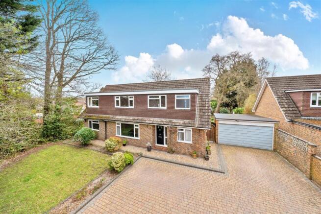 5 bed property, in Darby Green Lane, £875,000