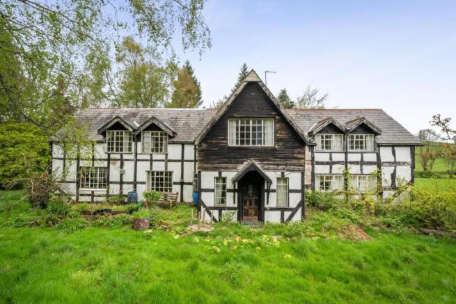 5 bed property, in The Glyn, £175,000
