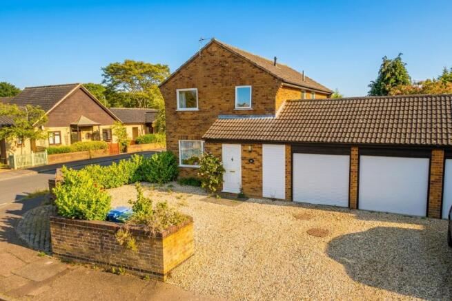 6 bed property, in The Hedgerows, £315,000