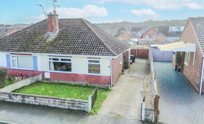 2 bed property, in Aston Park Road, £180,000