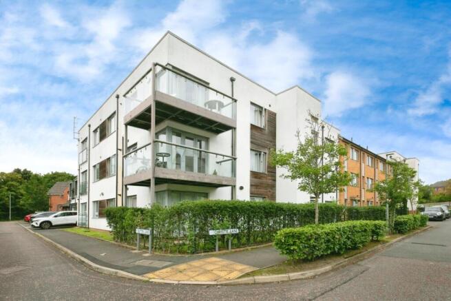 2 bed property, in Christie Lane, £140,000