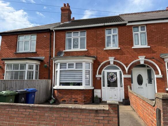 3 bed property, in Suggitts Lane, £119,000
