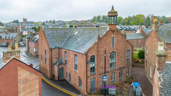 2 bed property, in Glengate, £62,995