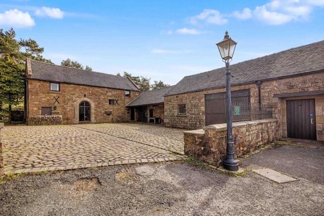 3 bed property, in Upper Hulme, £425,000