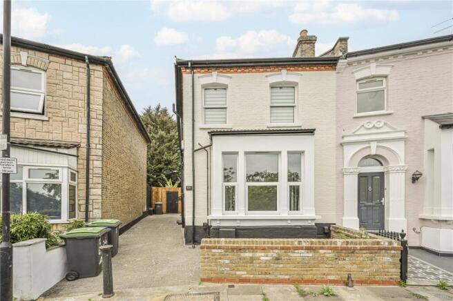 5 bed property, in St Albans Crescent, £699,950
