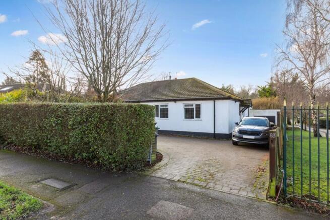 3 bed property, in Chiltern Avenue, £699,999