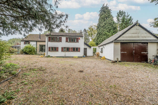 4 bed property, in Crowfield Lane, £725,000