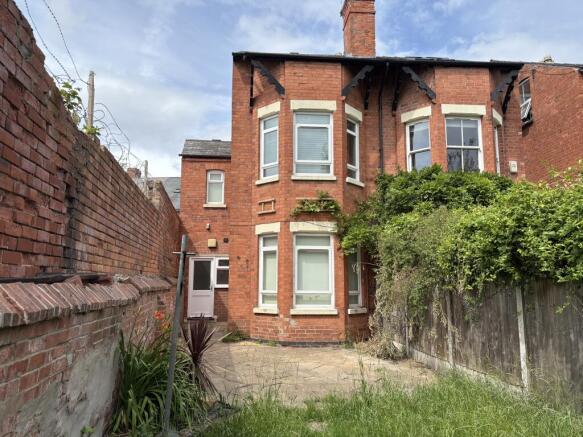 4 bed property, in 18 Fourth Avenue, £95,000