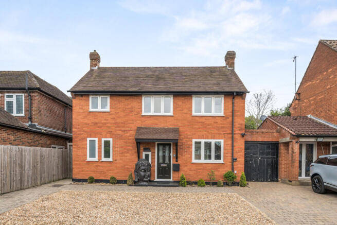 3 bed property, in Batchworth Lane, £1,200,000
