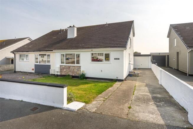 3 bed property, in Ffordd Llewelyn, £199,950