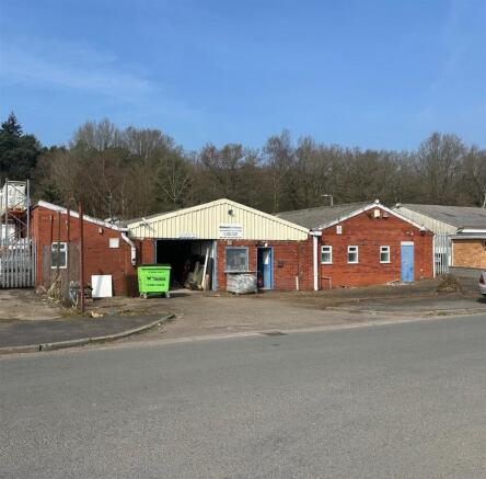 Studio, in Coppice Trading Estate, £220,000