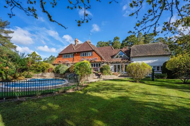 6 bed property, in Gong Hill Drive, £2,750,000