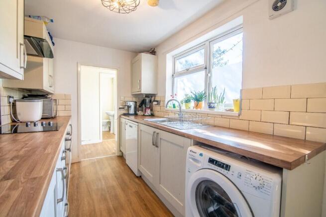 4 bed property, in Ripon Street, £180,000