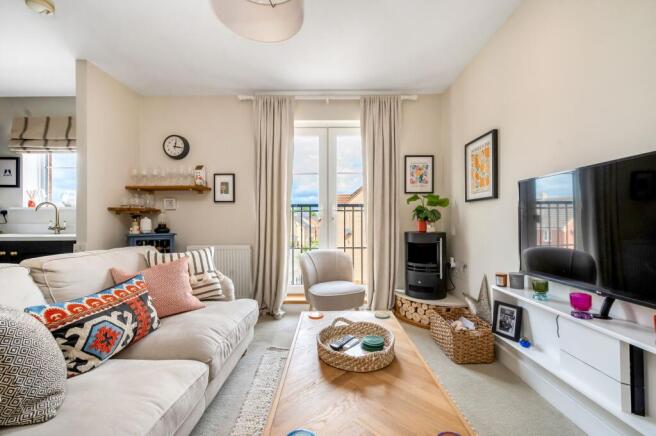 2 bed property, in Livery House, £145,000