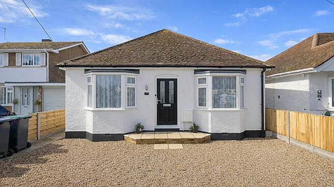 3 bed property, in York Road, £350,000