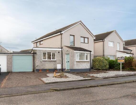 4 bed property, in Crawford Gardens, £400,000