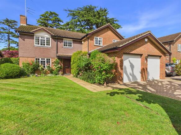4 bed property, in Vaillant Road, £1,295,000