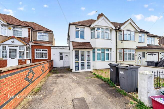 5 bed property, in Springwell Road, £700,000