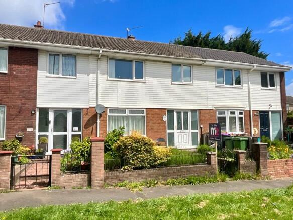 3 bed property, in Henllys Way, £165,000