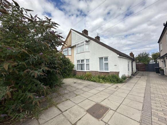 3 bed property, in Mutton Lane, £500,000